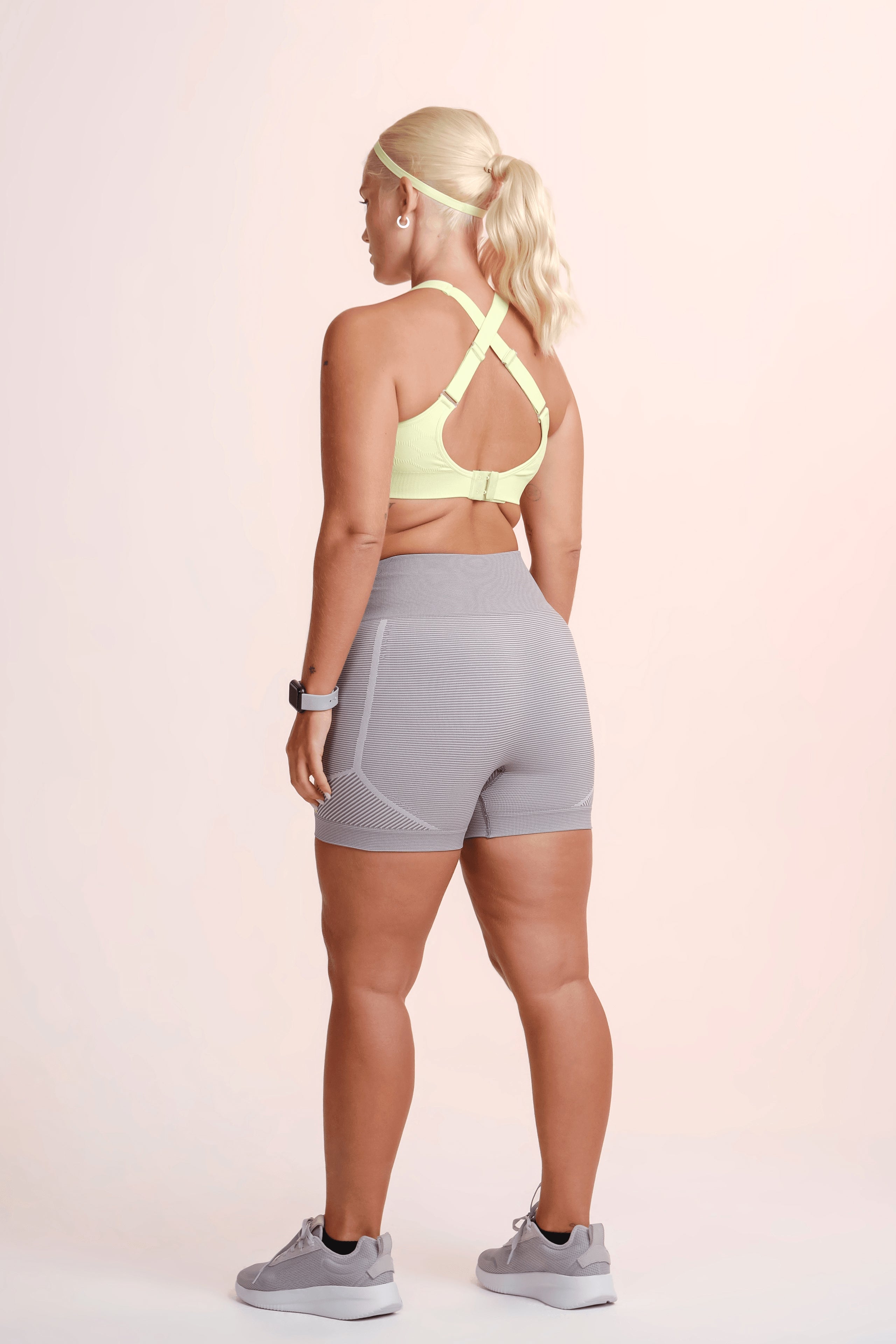 Cinza