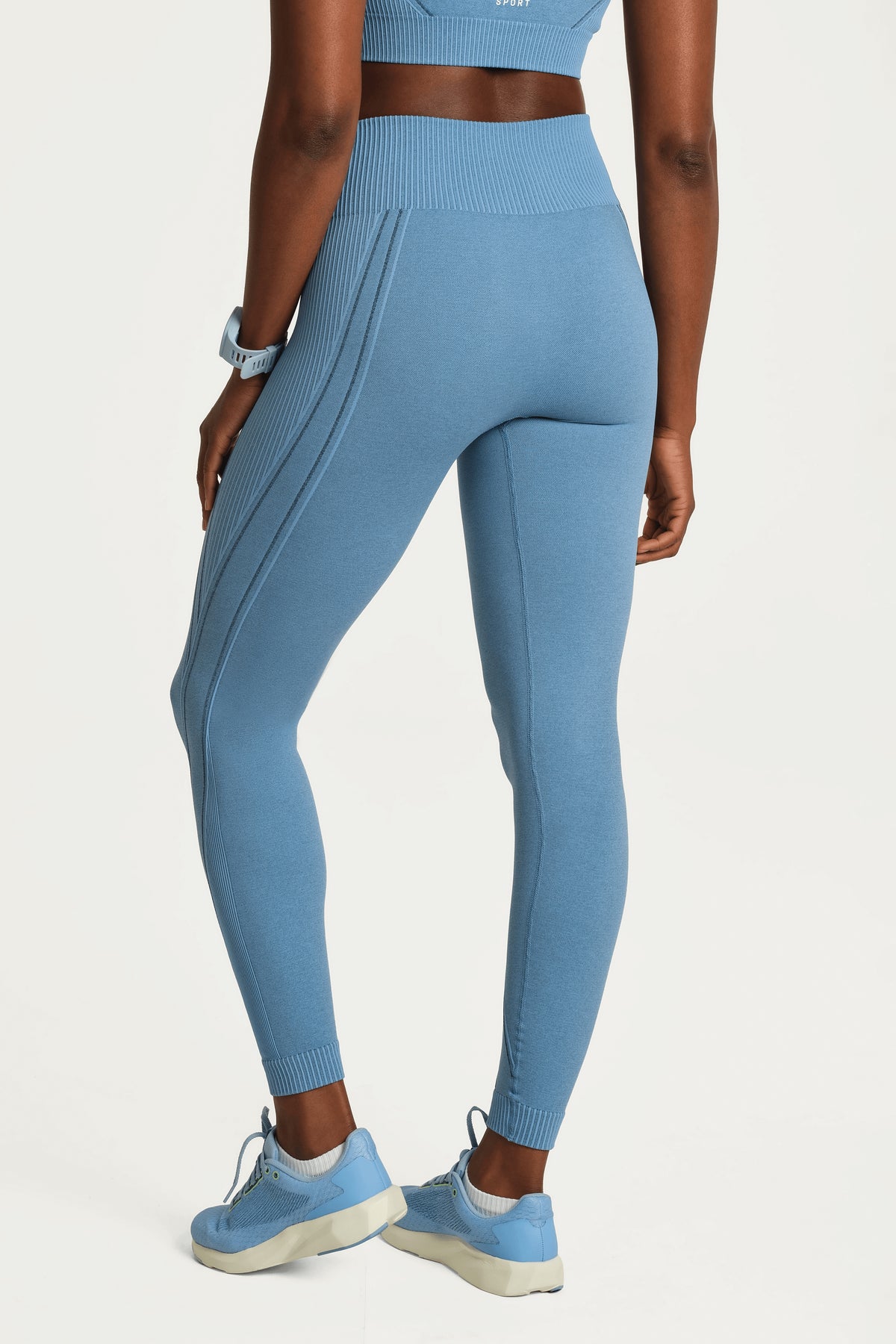 Azul