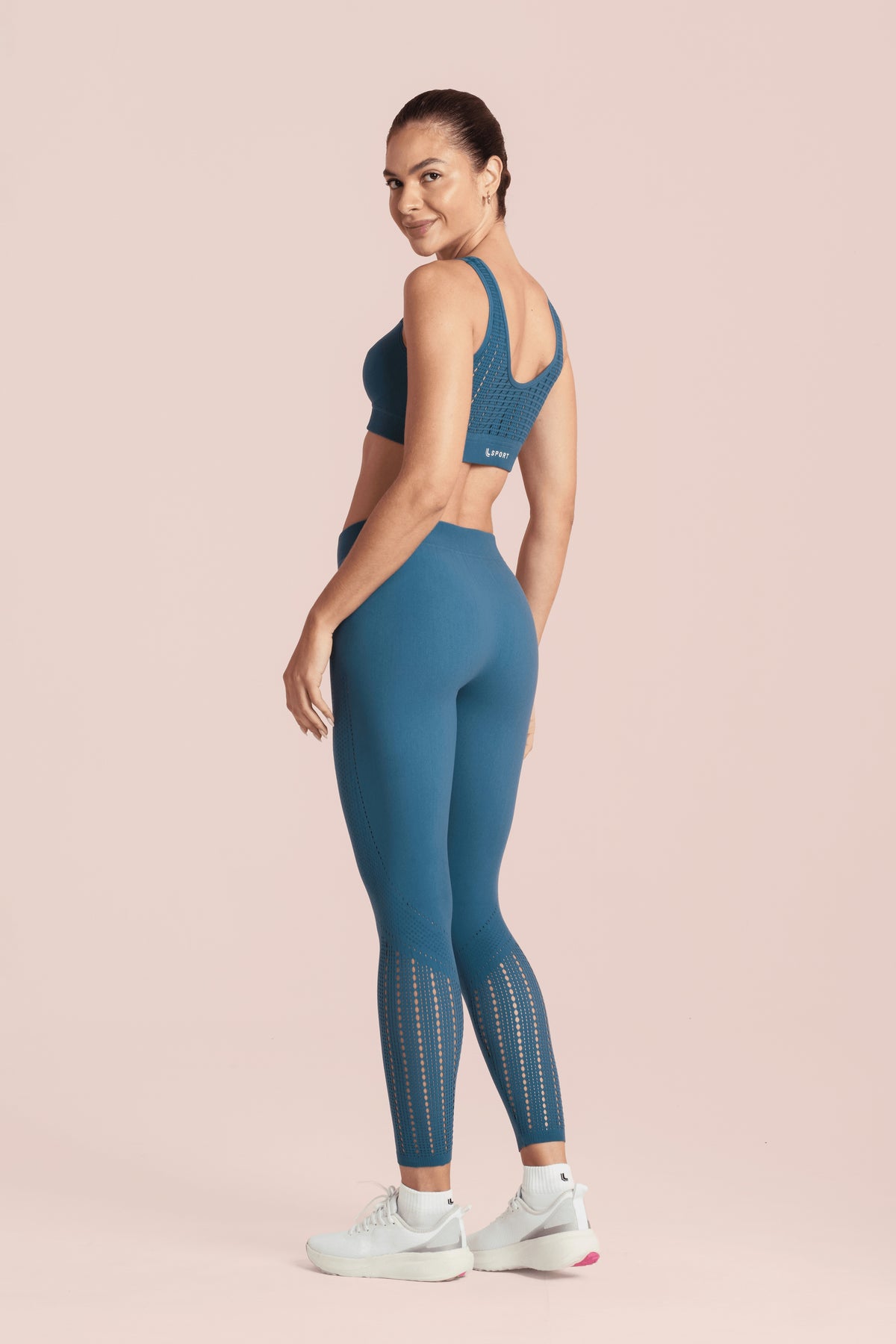 Azul