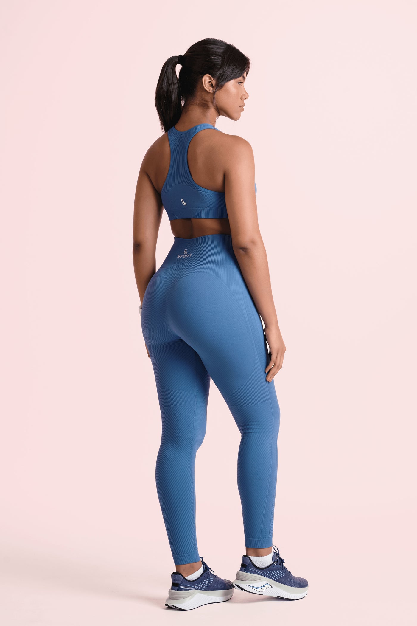 Azul
