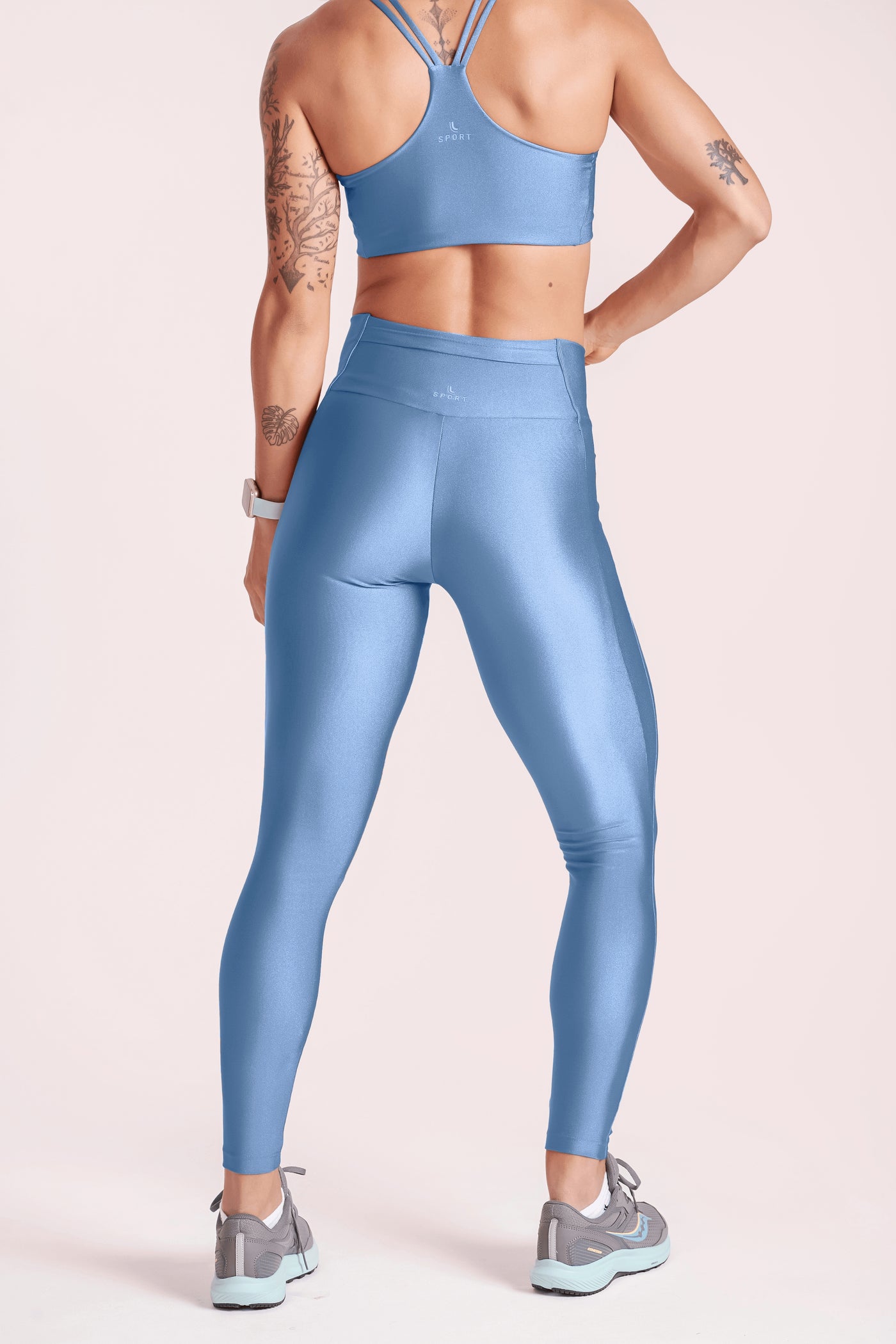 Azul
