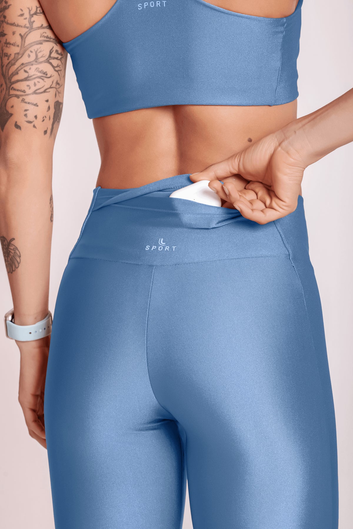 Azul