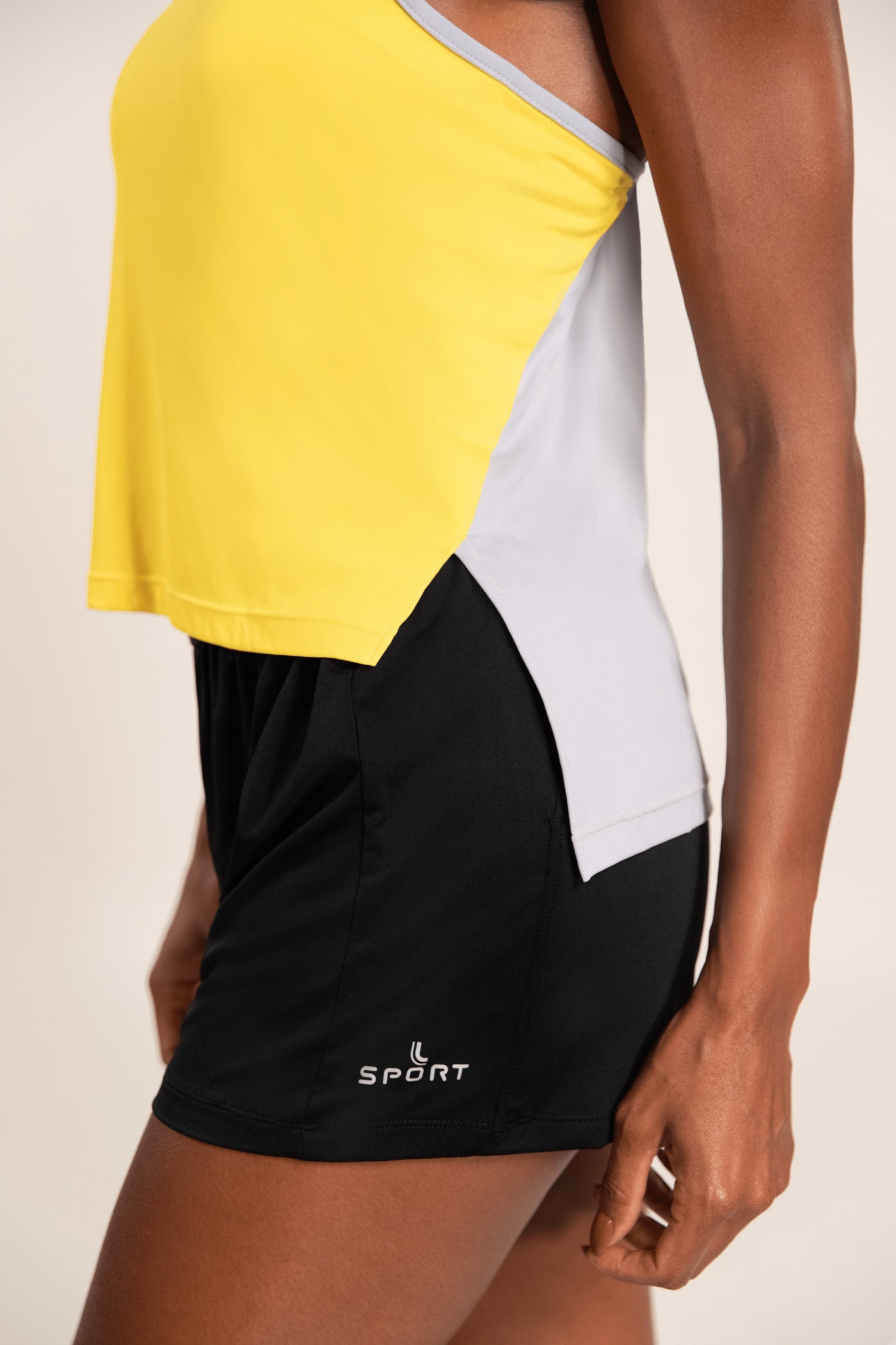 Amarelo