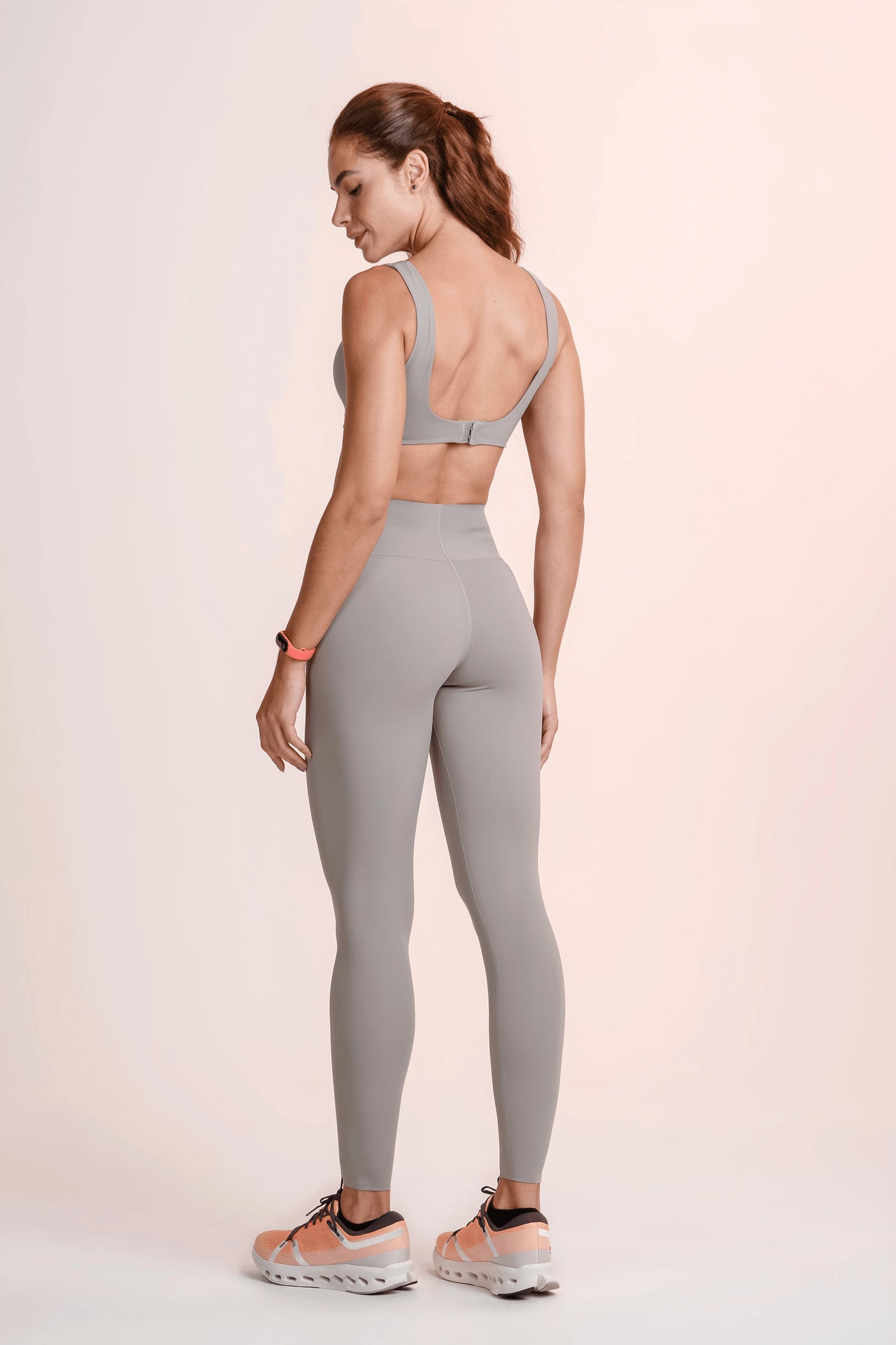 Cinza